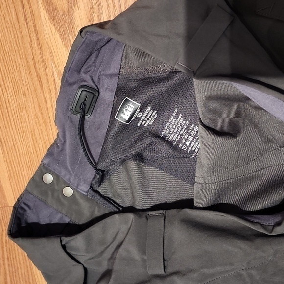 Rei capris size 10 lite weight - Picture 7 of 9
